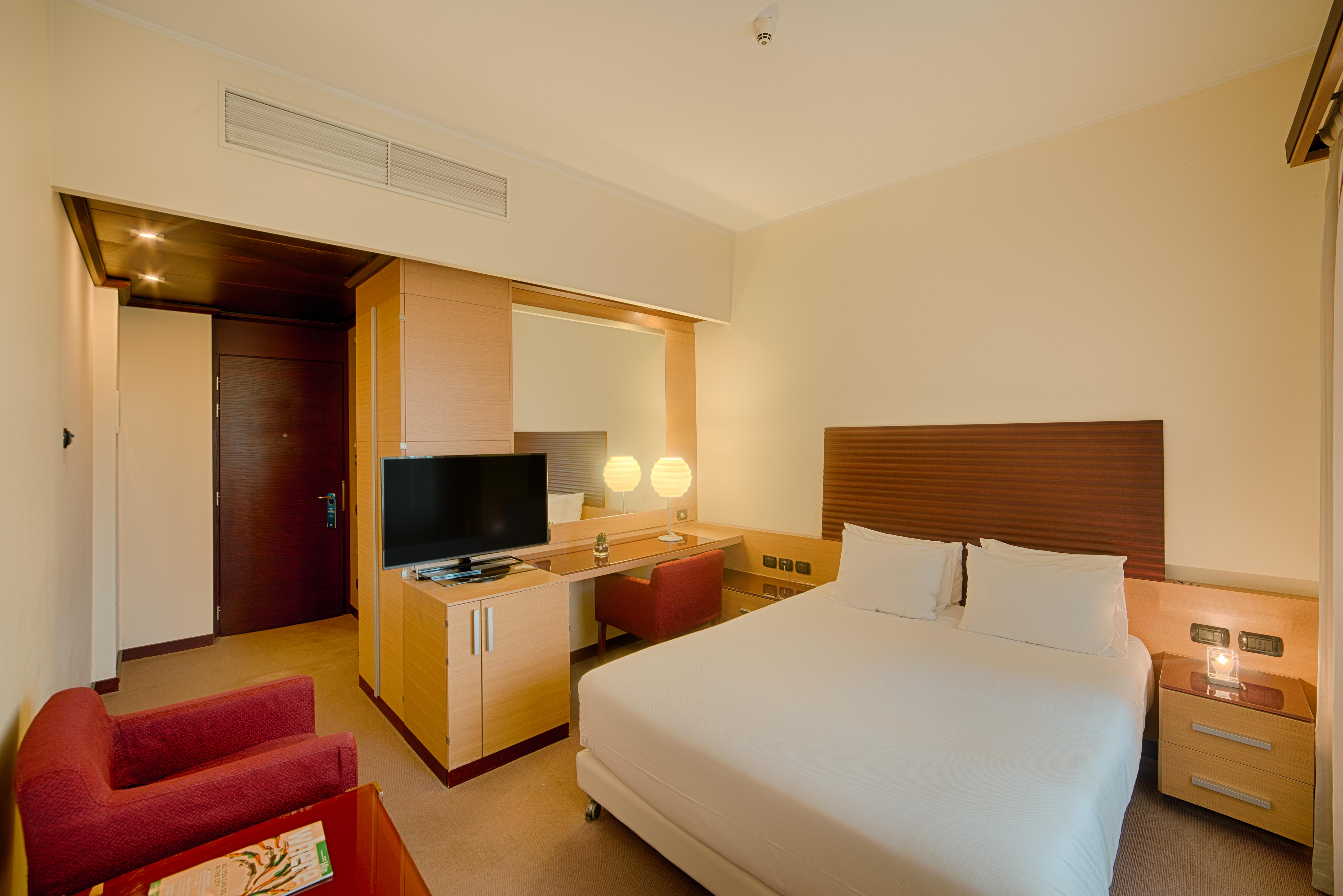 Hotel NH Milano 2 Segrate Esterno foto